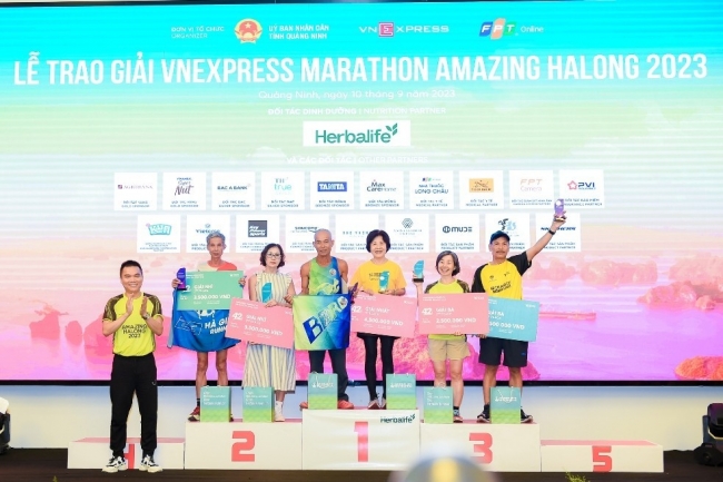 giai chay vnepxress marathon amazing ha long 2023 thu hut hon 11000 van dong vien