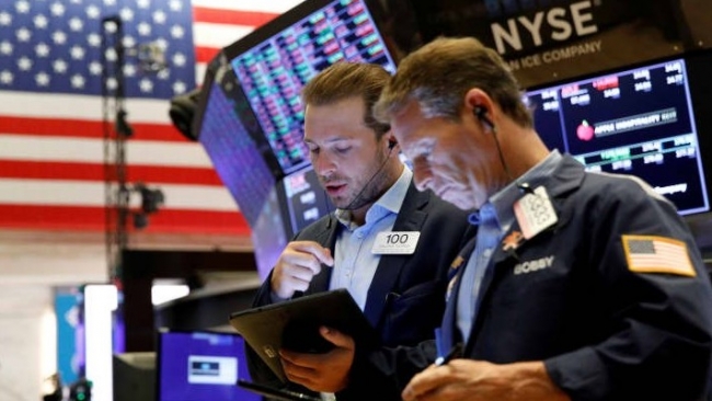 Chứng khoán Mỹ  đứt chuỗi tăng điểm, cổ phiếu công nghệ quay đầu lao dốc