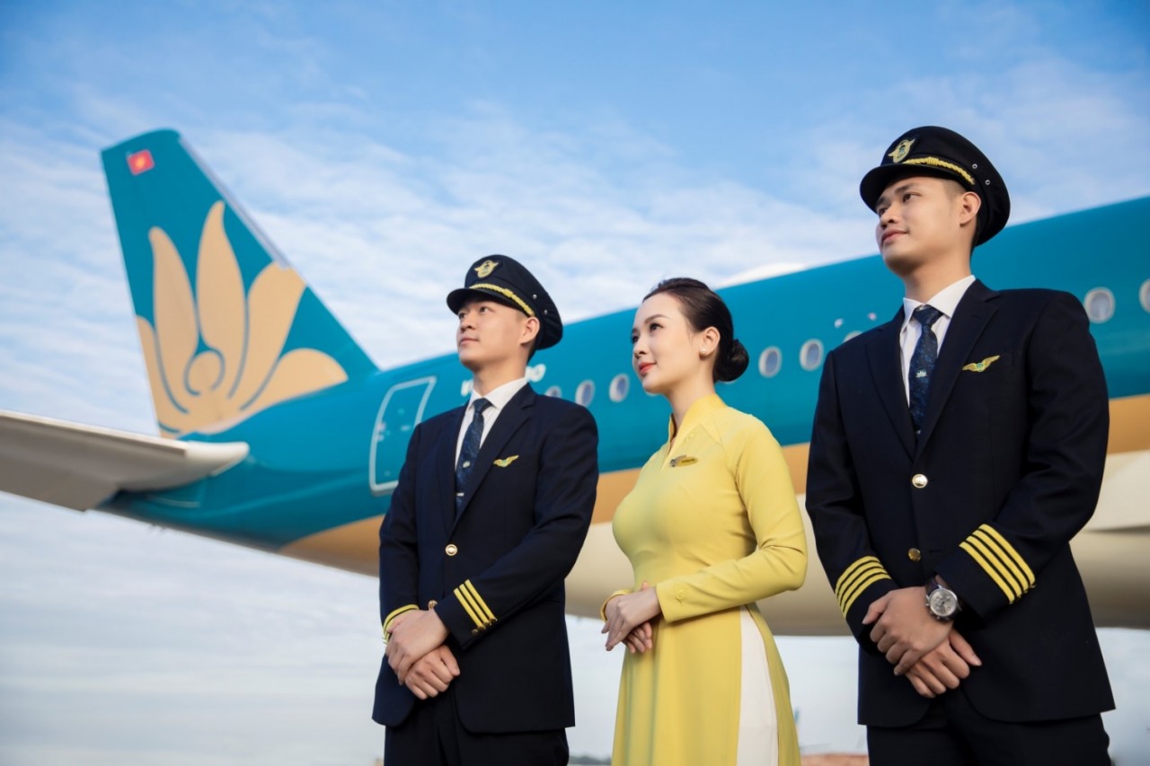 Vietnam Airlines mở bán vé Tết Nguyên đán Giáp Thìn năm 2024