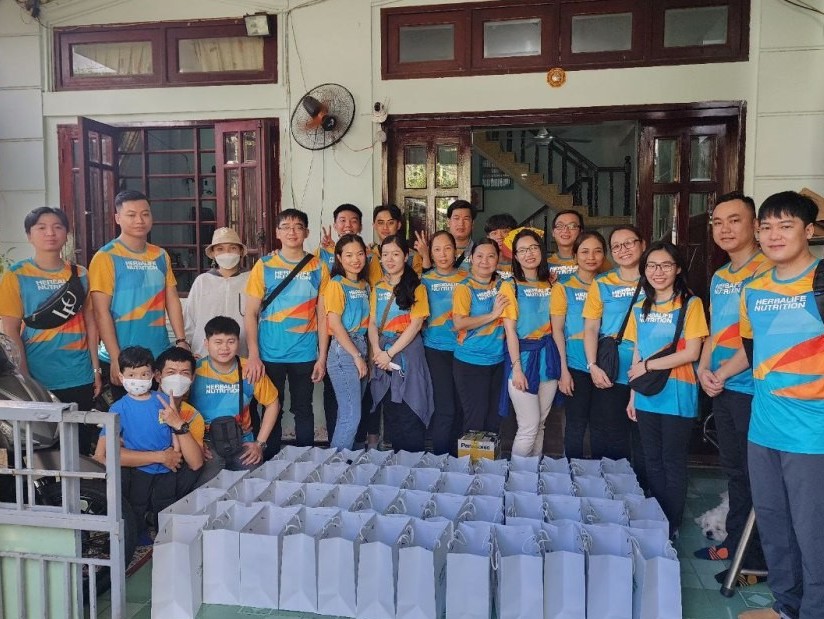 Herbalife Việt Nam dành hơn 700 giờ tham gia hoạt động thiện nguyện trong Tháng mục tiêu toàn cầu