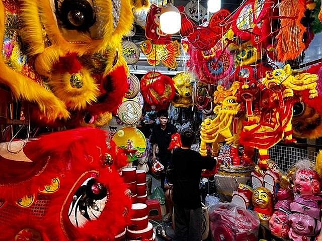 Hà Nội: Người dân, du khách hồ hởi đổ về khu phố Hàng Mã vui Tết Trung thu Hà Nội: Người dân, du khách hồ hởi đổ về khu phố Hàng Mã vui Tết Trung thu