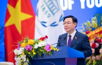 Quốc hội và các nghị sĩ là cầu nối giữa ý chí chính trị và nguyện vọng của nhân dân