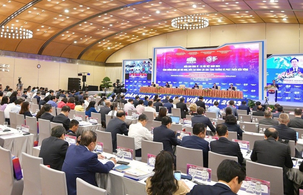 Nửa nhiệm kỳ vượt qua "gió ngược", bài học quan trọng nhất là thúc đẩy nội lực
