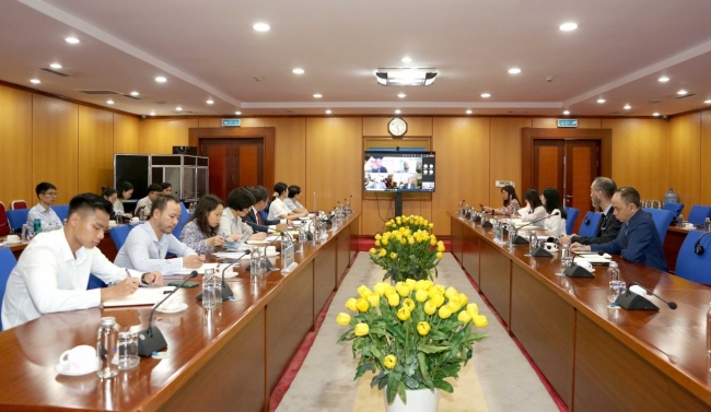Bộ Tài chính Việt Nam và Canada đối thoại chính sách tài chính