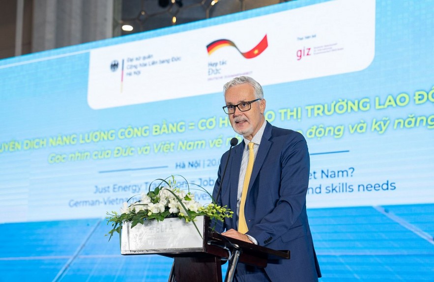 Cơ hội cho thị trường lao động Việt Nam khi thực hiện chuyển dịch năng lượng công bằng