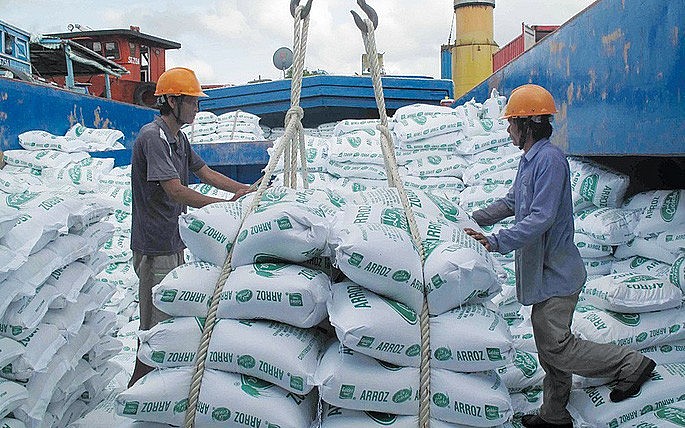 Giá gạo xuất khẩu của Thái Lan và Việt Nam tiếp tục giảm