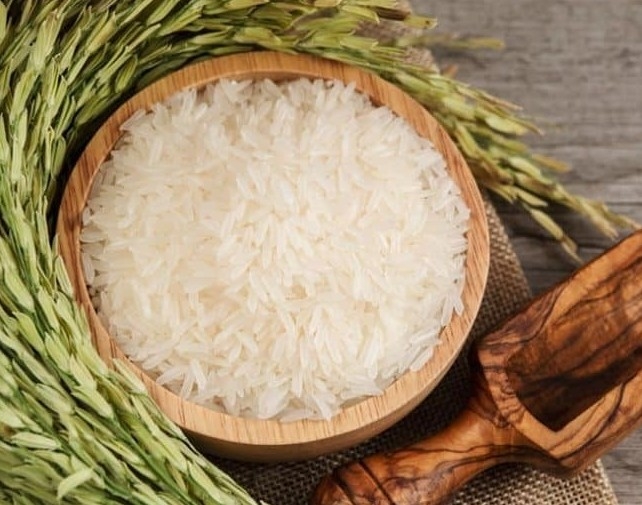 Ngày 27/9: Giá lúa gạo trong nước biến động nhẹ, gạo xuất khẩu rời xa đỉnh