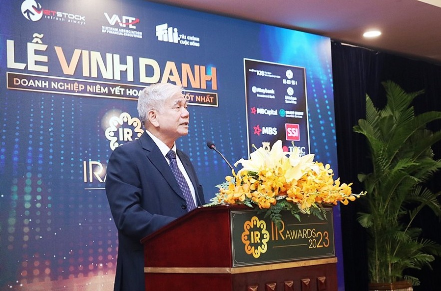 Ông Nguyễn Như Hùng - Tổng Biên tập Tạp chí Fili phát biểu tại buổi lễ. Ảnh Đỗ Doãn