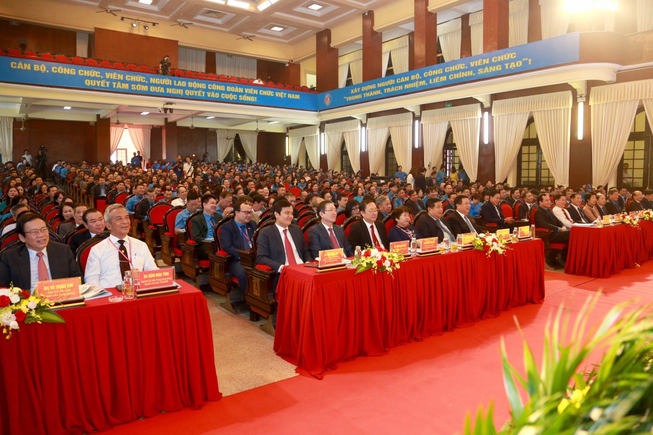 Khai mạc Đại hội Công đoàn Viên chức Việt Nam lần thứ VI Khai mạc Đại hội Công đoàn Viên chức Việt Nam lần thứ VI