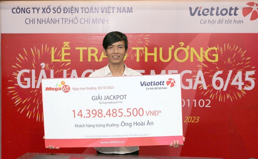 Chủ nhân giải Jackpot hơn 14 tỷ đồng không đeo mặt nạ vì muốn chia sẻ niềm vui với mọi người