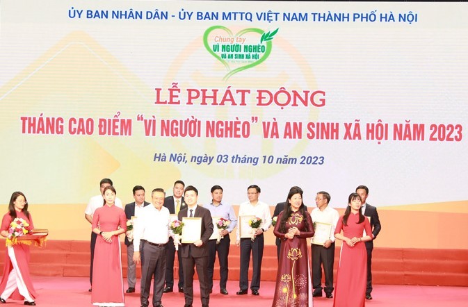 Hơn 50 tỷ đồng ủng hộ Tháng cao điểm “Vì người nghèo