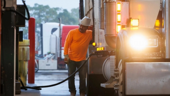 IEA nhất trí xả 400 triệu thùng dầu dự trữ để giảm giá dầu thô