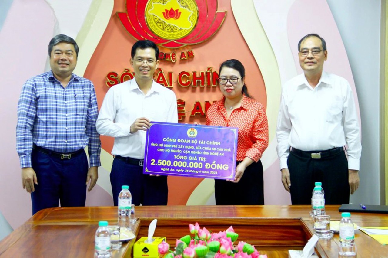 Công đoàn Bộ Tài chính hỗ trợ xây dựng 50 căn nhà cho hộ nghèo, cận nghèo tỉnh Nghệ An