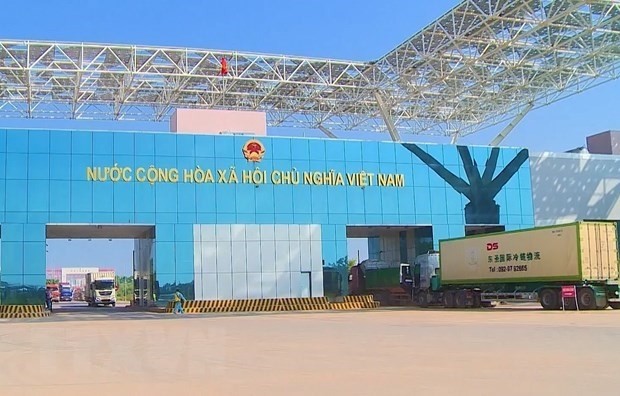 Cross border trade through Mong Cai border gate reaches nearly 2.5 billion USD in nine months