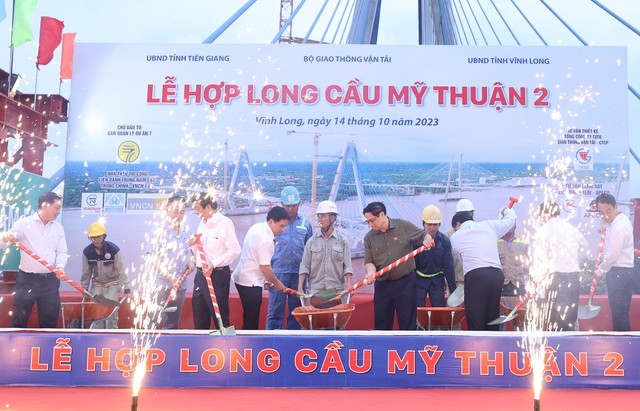 Hợp long cầu Mỹ Thuận 2 - cây cầu cấp đặc biệt, trọng điểm quốc gia mang thương hiệu Việt