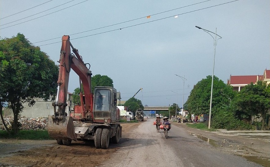 Gỡ khó mặt bằng, thúc tiến độ dự án quốc lộ 7 qua Nghệ An