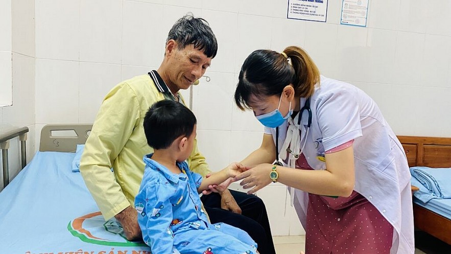 Bộ Y tế đã cấp phép nhập khẩu 15.000 lọ thuốc immunoglobulin điều trị bệnh tay chân miệng