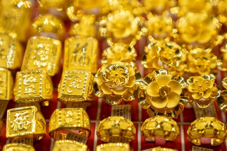 Giá vàng hôm nay (24/10): Vàng miếng trong nước đồng loạt giảm mạnh