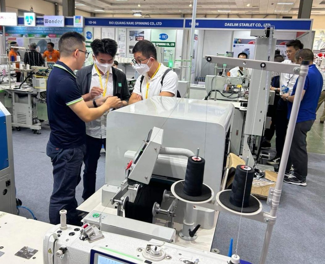Doanh nghiệp của 9 quốc gia, vùng lãnh thổ hội tụ tại HanoiTex & HanoiFabric 2023