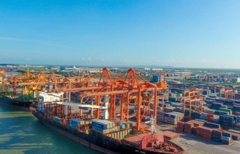 Vietnam looks to develop, maximise modern seaports