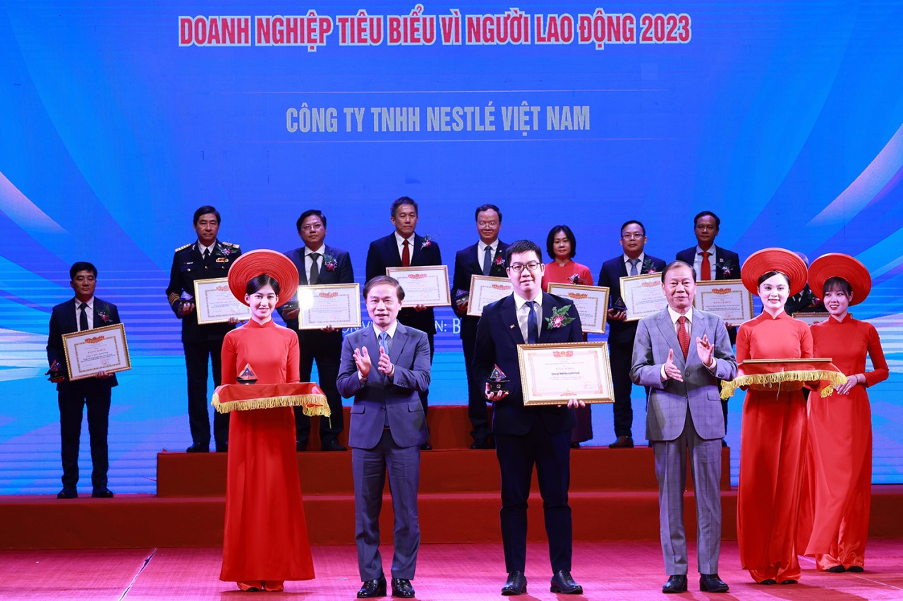 Nestlé Việt Nam được vinh danh “Doanh nghiệp tiêu biểu vì người lao động” lần thứ 4 liên tiếp