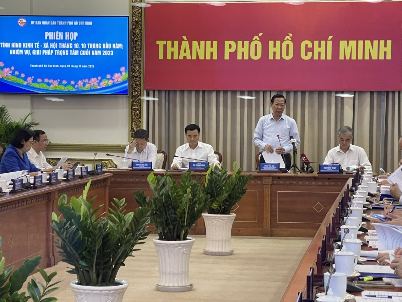 TP. Hồ Chí Minh: Bàn nhiều giải pháp tăng thu ngân sách, duy trì tăng trưởng