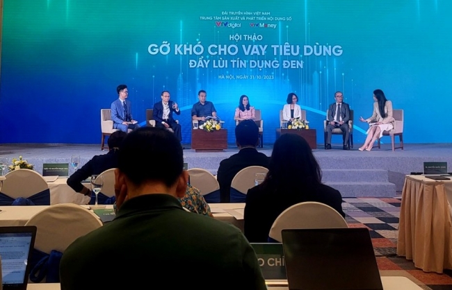 Tăng trưởng cho vay tiêu dùng quá khiêm tốn trong 7 tháng đầu năm