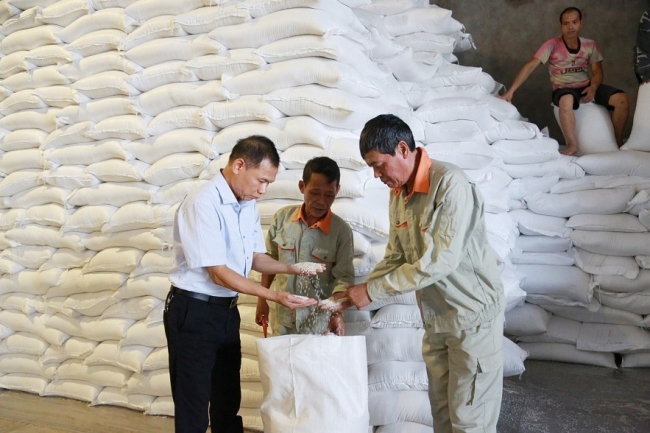 Khẩn trương xuất cấp gạo dự trữ quốc gia hỗ trợ học sinh