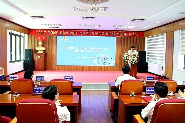 Lào Cai: 15 khách hàng trúng thưởng hóa đơn may mắn quý III/2023