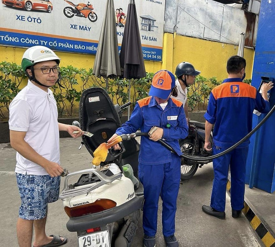 Ngày 13/11: Giá xăng dầu trong nước có thể giảm sau 2 lần tăng liên tiếp