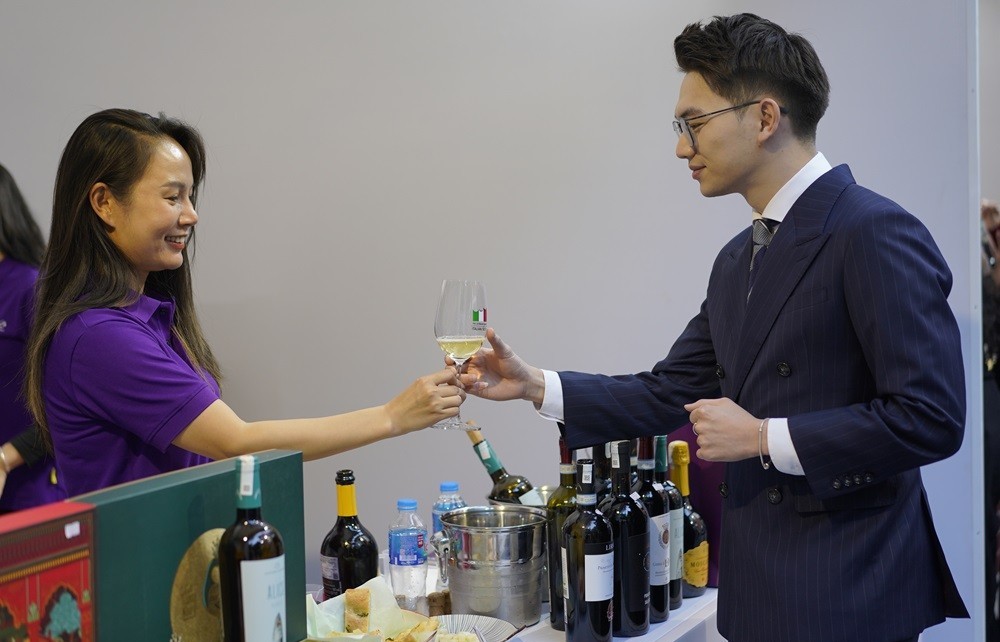 Đưa văn hóa rượu vang đến gần hơn với cộng đồng người Việt