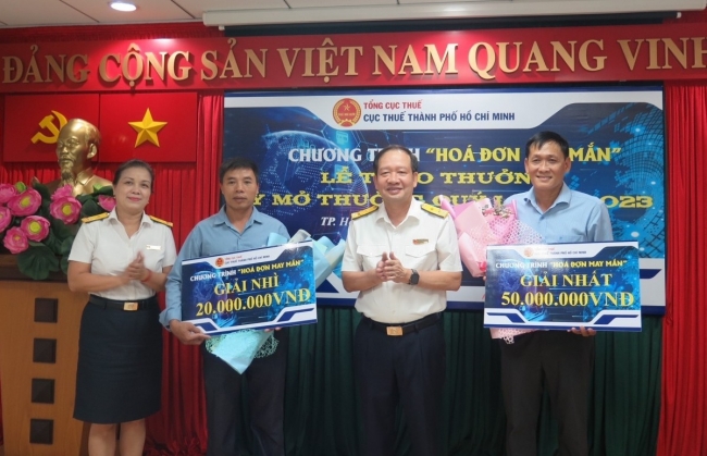 TP. Hồ Chí Minh: Tìm thêm nhiều chủ nhân "hóa đơn may mắn"