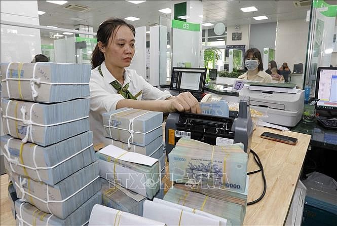 Nợ xấu tăng cao, tín dụng tiêu dùng co cụm và nguy cơ tín dụng đen Nợ xấu tăng cao, tín dụng tiêu dùng co cụm và nguy cơ tín dụng đen