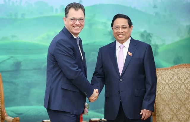 Thủ tướng Phạm Minh Chính tiếp Bộ trưởng Kinh tế, Doanh nghiệp và Du lịch Romania