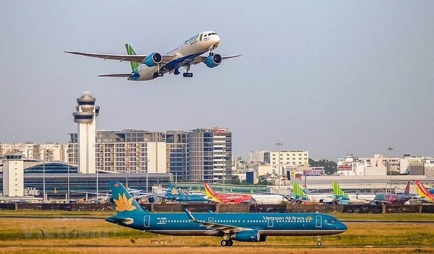Revenue on the upswing but turbulence ahead for airlines
