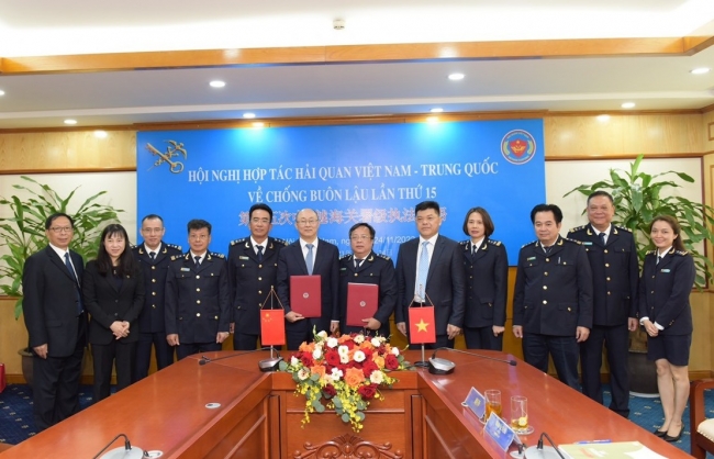 viet nam trung quoc hop tac chong buon lau tao moi truong lanh manh cho doanh nghiep