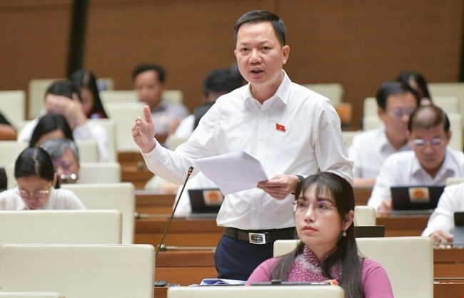 Ngăn ngừa các “ông bầu”, “madame” lập ma trận chi phối ngân hàng