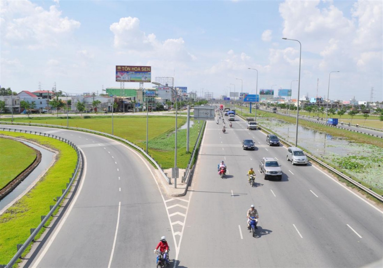 Đảm bảo giao thông đường bộ êm thuận, thông suốt Đảm bảo giao thông đường bộ êm thuận, thông suốt