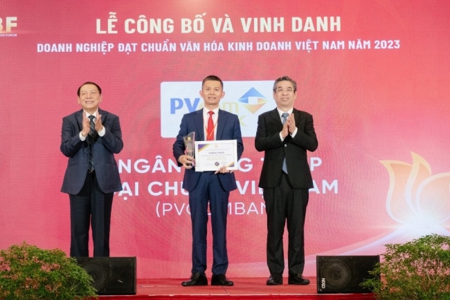 pvcombank duoc vinh danh doanh nghiep dat chuan van hoa kinh doanh viet nam