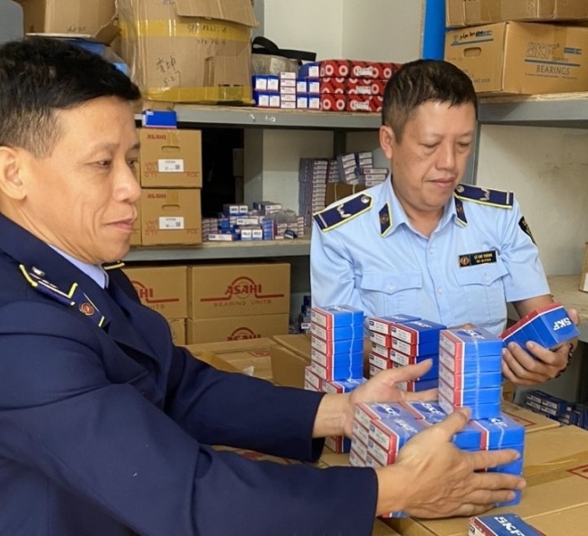 Hà Nội: Tạm giữ hơn 4.000 vòng bi có dấu hiệu giả mạo nhãn hiệu SKF được bảo hộ tại Việt Nam