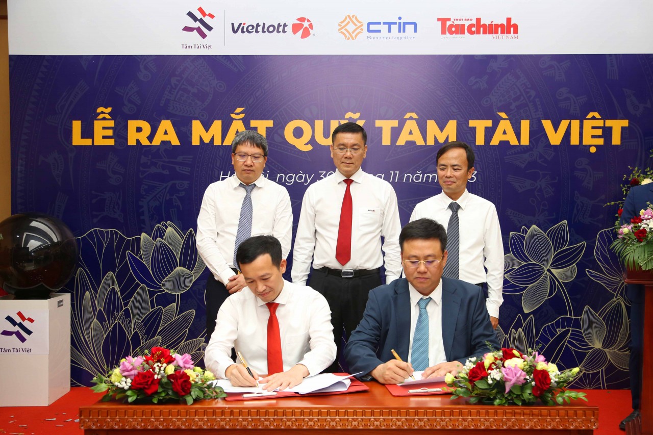 Lễ công bố quyết định thành lập và ra mắt Quỹ Tâm Tài Việt Lễ công bố quyết định thành lập và ra mắt Quỹ Tâm Tài Việt