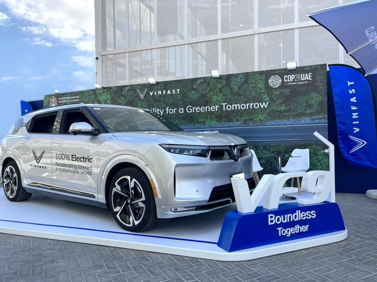 VinFast là đại diện doanh nghiệp Việt Nam duy nhất phát biểu và trưng bày mẫu xe VinFast VF9 tại COP28