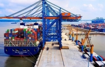 Weathering logistics hurdles to welcome supply chain shifts: experts
