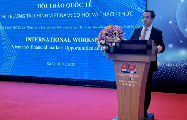 Thị trường tài chính Việt Nam: Cơ hội và thách thức