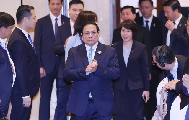 Thủ tướng: Việt Nam là địa điểm tin cậy để đầu tư, thúc đẩy chuyển đổi xanh- Ảnh 1.