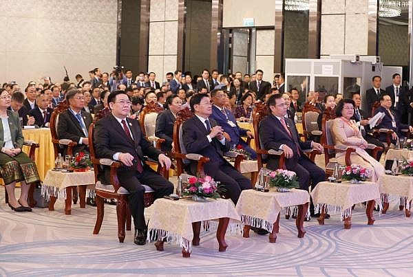 Chủ tịch Quốc hội Vương Đình Huệ dự khai mạc Hội nghị cấp cao Quốc hội 3 nước Campuchia - Lào - Việt Nam lần thứ nhất