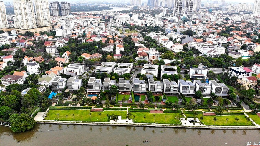 TP. Hồ Chí Minh: Vì sao nhiều biệt thự, nhà hàng ngang nhiên sai phạm trong “khu nhà giàu” Thảo Điền?