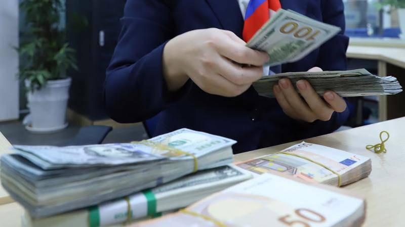 Ty gia USD hom nay 7/12: Dong USD bat tang?