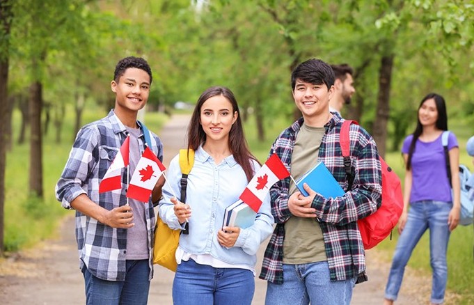 Canada tăng gấp đôi chứng minh tài chính đối với sinh viên quốc tế