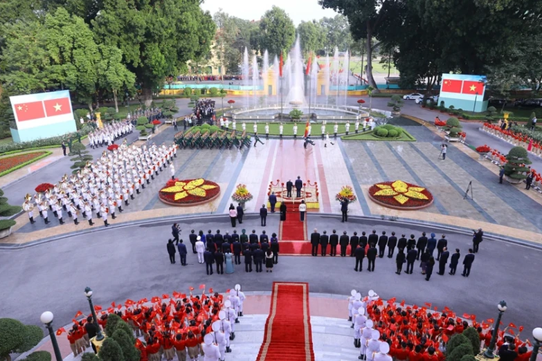 Lễ đón Tổng Bí thư, Chủ tịch Trung Quốc Tập Cận Bình thăm cấp Nhà nước tới Việt Nam